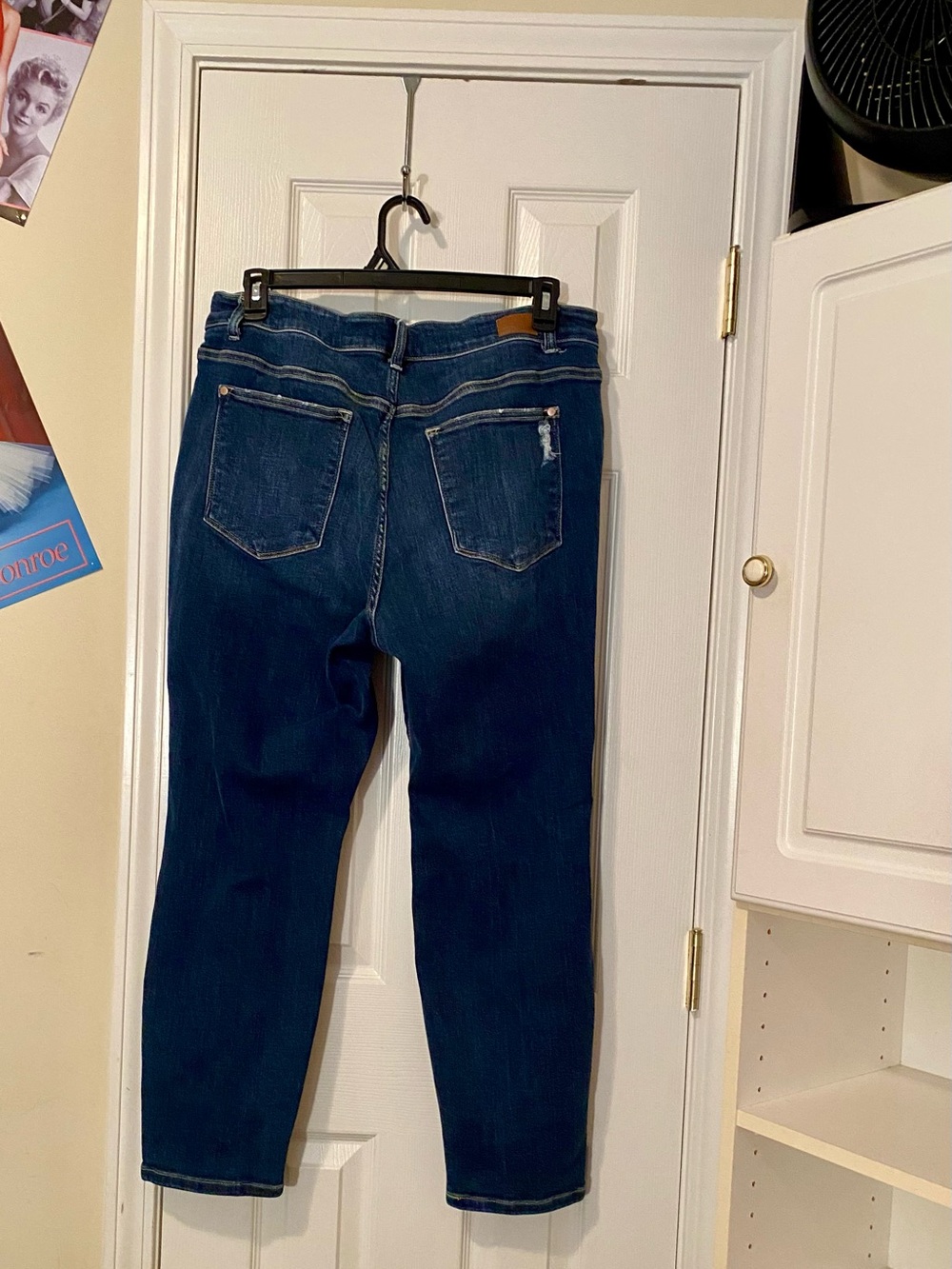 Judy Blue Dark Blue Distressed boyfriend cut - Picture 2 of 6